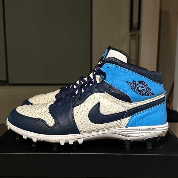 Jordan 1 High Custom Footbal Cleats - Picture 1 of 6